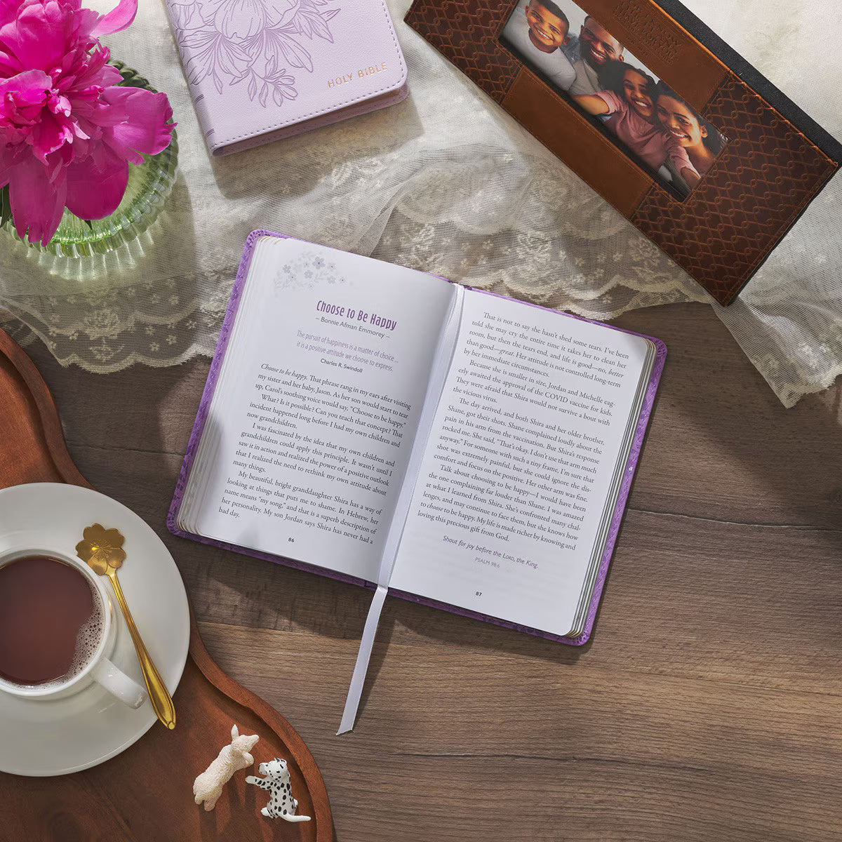 Moments of Grace for Grandmas: Stories & Scriptures to Warm Your Heart & Refresh Your Soul
