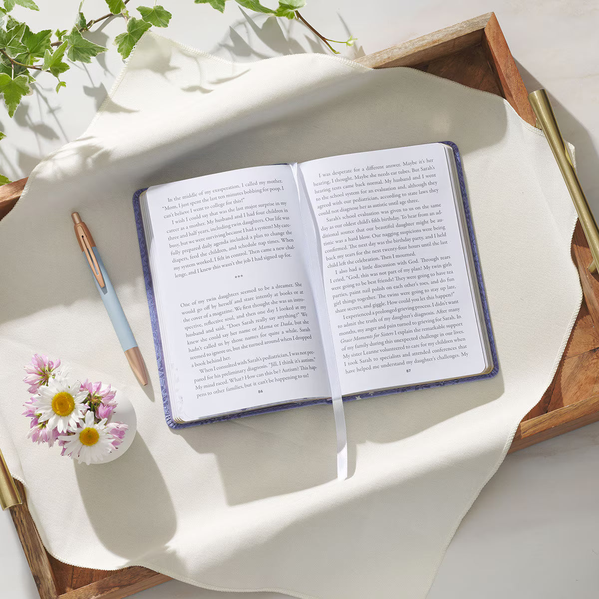 Moments of Grace for Moms: Stories & Scriptures to Warm Your Heart & Refresh Your Soul