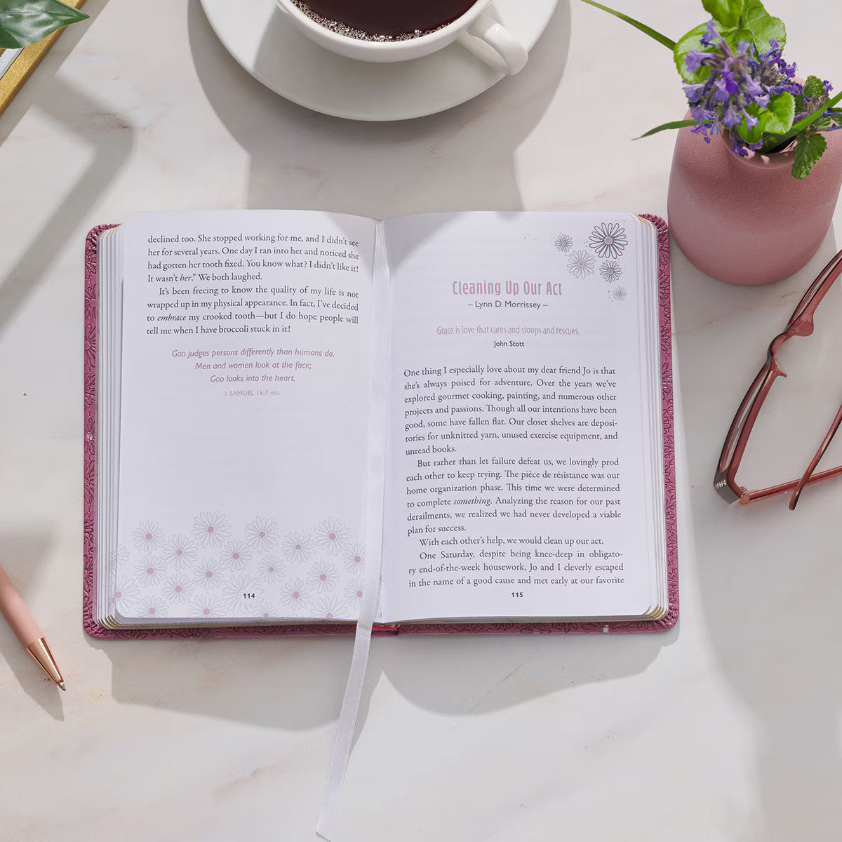 Moments of Grace for Women: Stories & Scriptures to Warm Your Heart & Refresh Your Soul