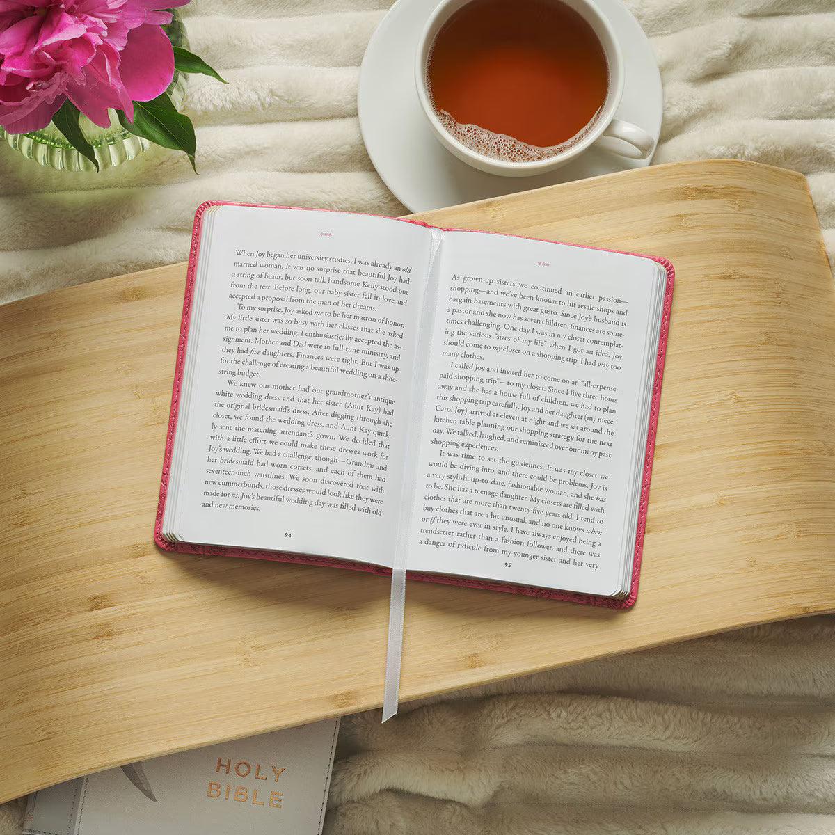 Moments of Grace for Sisters: Stories & Scriptures to Warm Your Heart & Refresh Your Soul