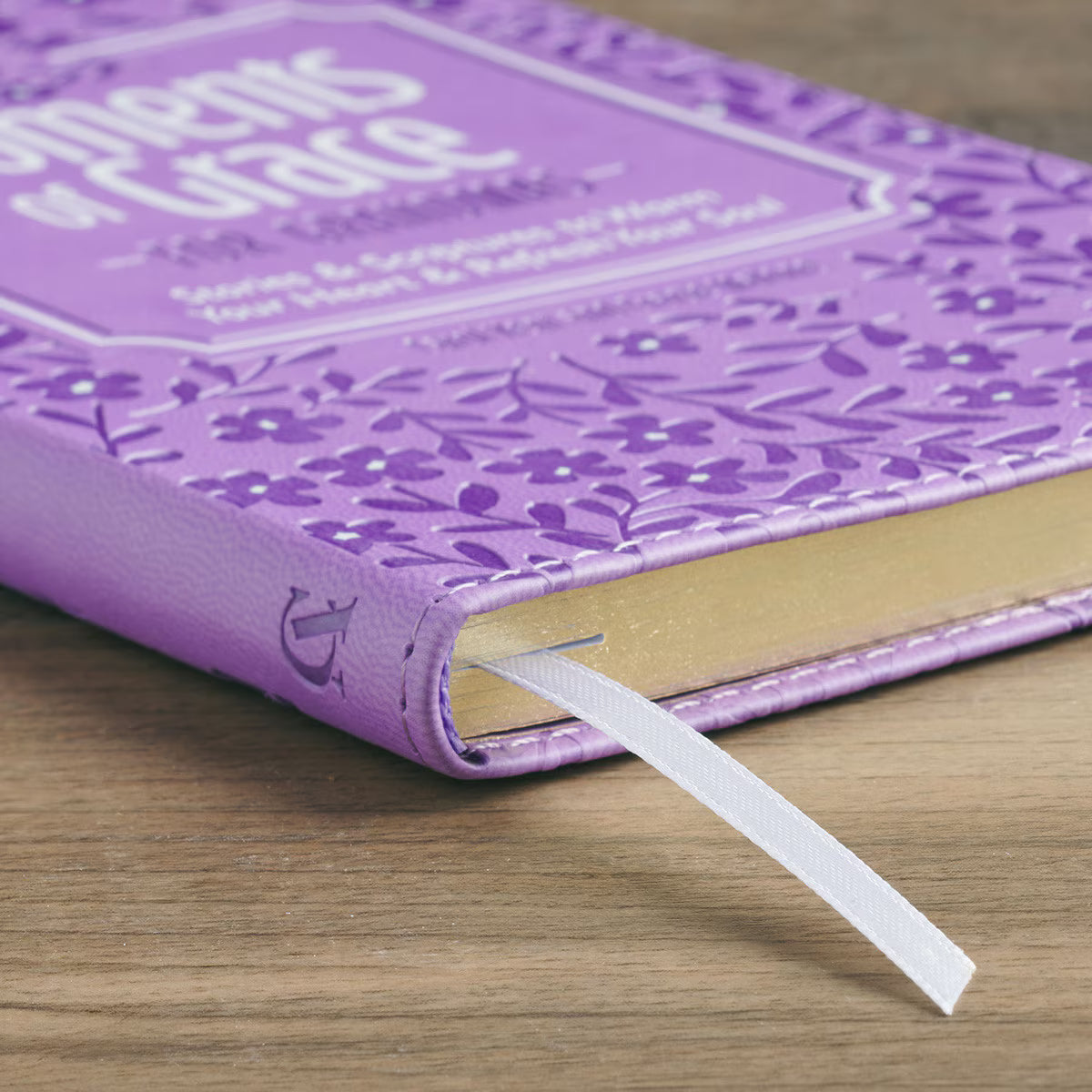Moments of Grace for Grandmas: Stories & Scriptures to Warm Your Heart & Refresh Your Soul