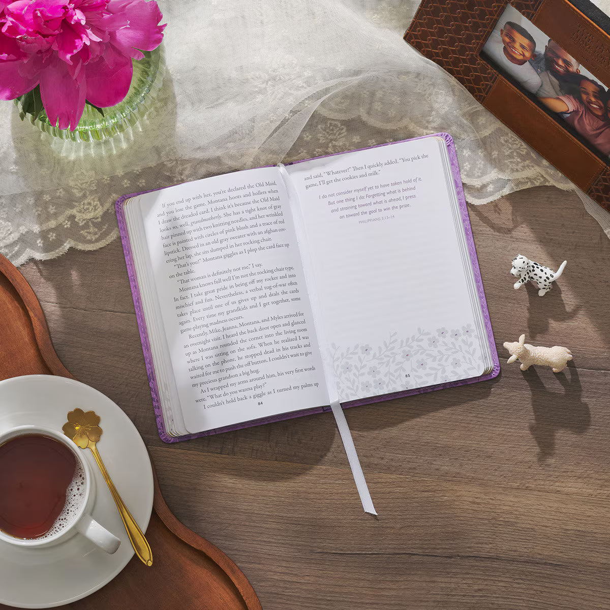 Moments of Grace for Grandmas: Stories & Scriptures to Warm Your Heart & Refresh Your Soul