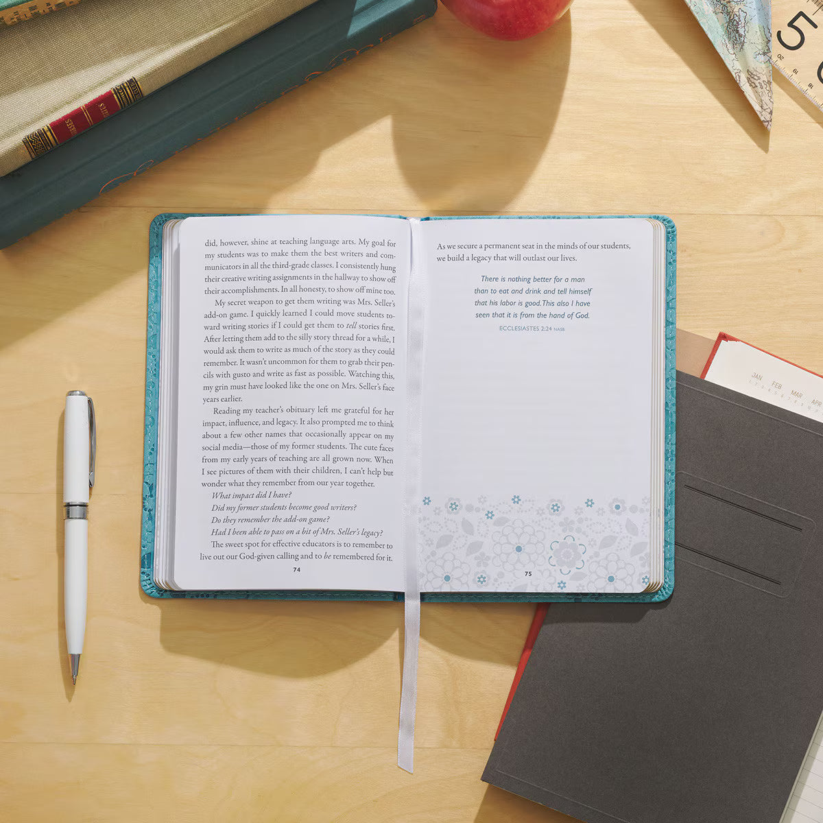 Moments of Grace for Teachers: Stories & Scriptures to Warm Your Heart & Refresh Your Soul
